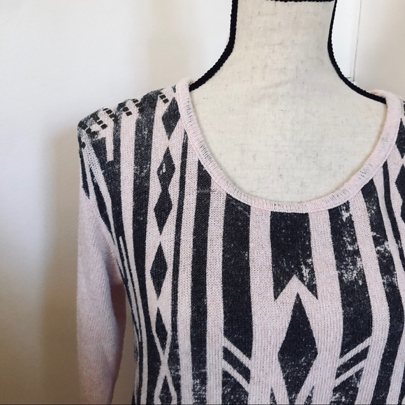 Embellished Tribal Print Sweater Top - Picture 2 of 7